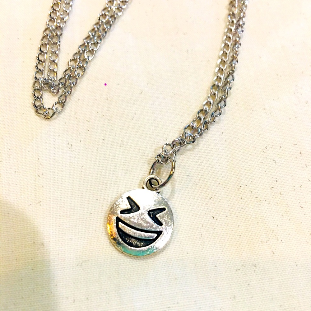 NWT Smiley face emoji necklace